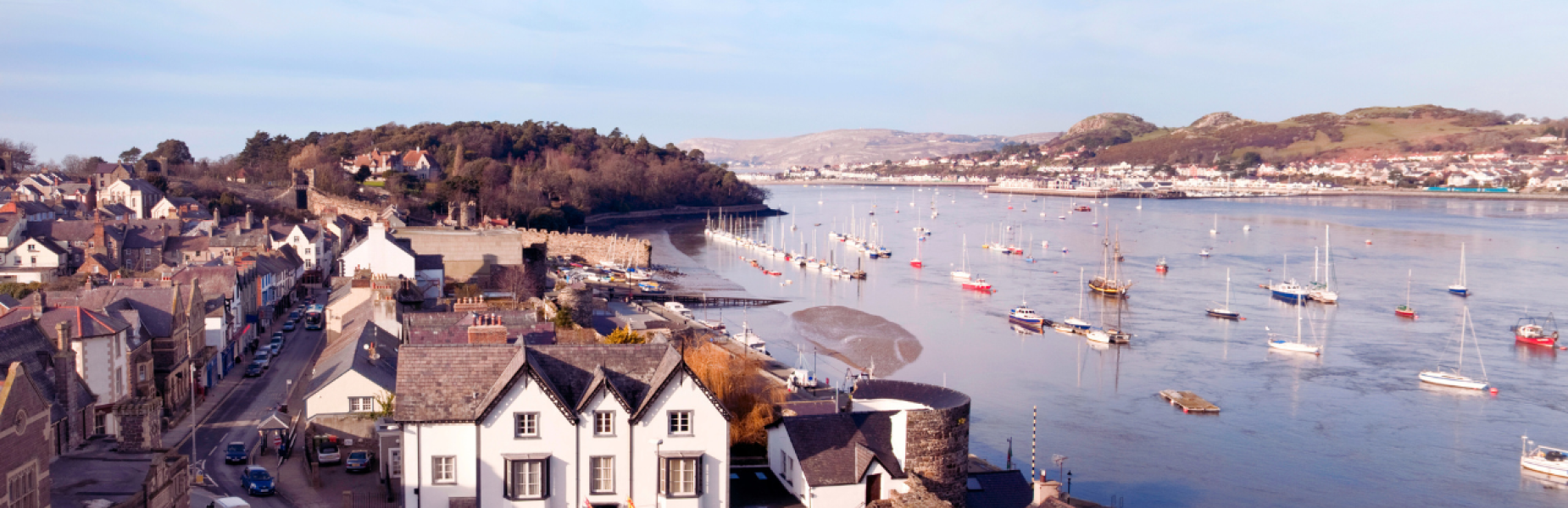 Conwy tref ac afon