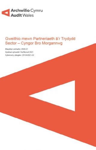 Delwedd clawr blaen Cyngor Bro Morgannwg – Gweithio mewn Partneriaeth â’r Trydydd Sector